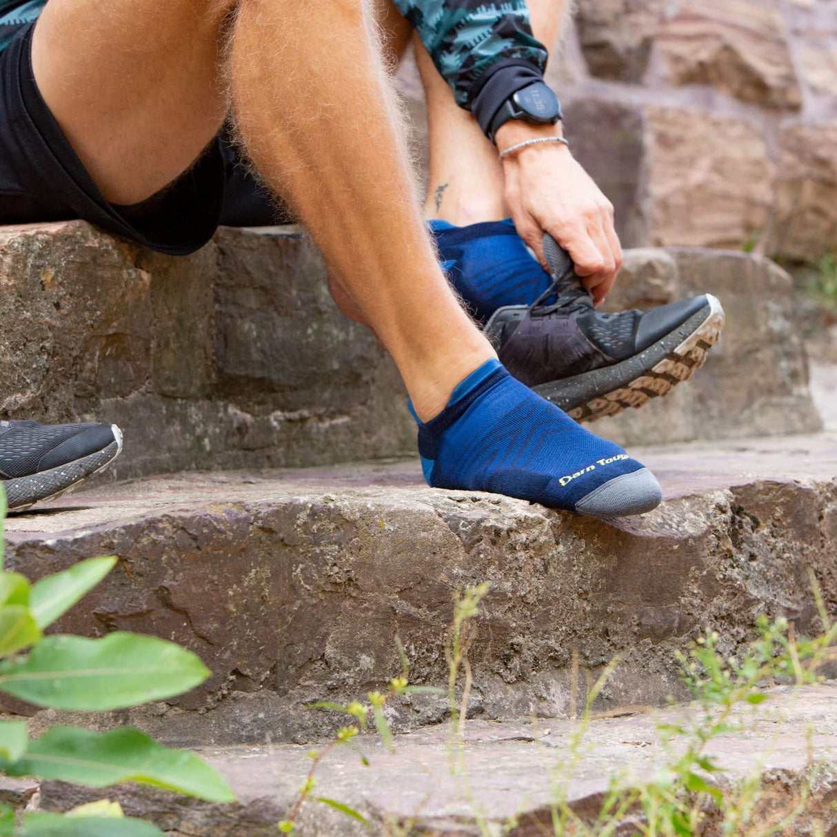 Darn Tough Men's Run No Show Tab Ultra-Lightweight Cushion Running Sock